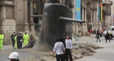 Submarine Pranks - City Sidewalk Stunt